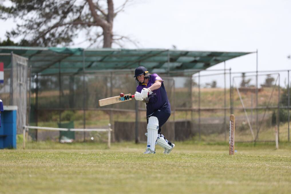 Russells Creek v Hawkesdale - pictures by Eddie Guerrero