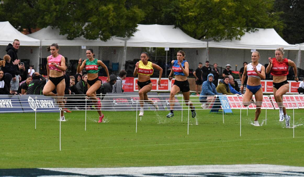 Layla Watson (white bib) runs in the 2024 Stawell Gift 120m final. Picture by Ben Fraser 