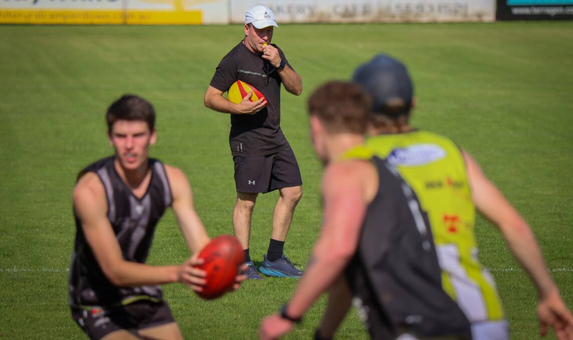 Camperdown coach Neville Swayn casts an eye over Magpies' training at Leura Oval on Tuesday afternoon. Picture by Justine McCullagh-Beasy 