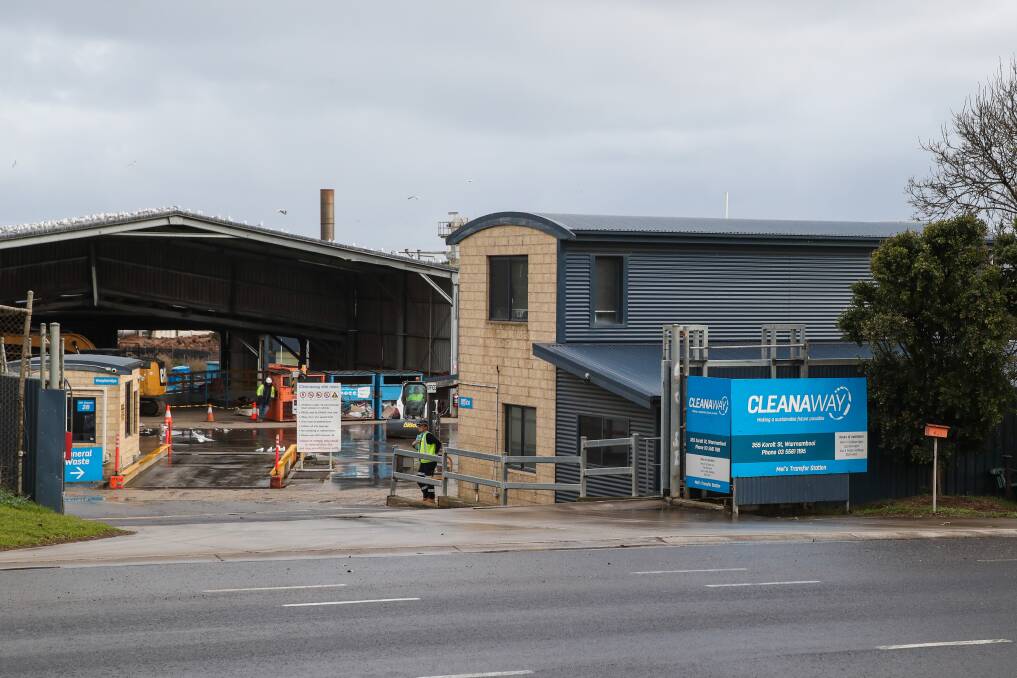 Plans to extend the operating hours of Cleanaway's waste transfer station have been scuttled by council.