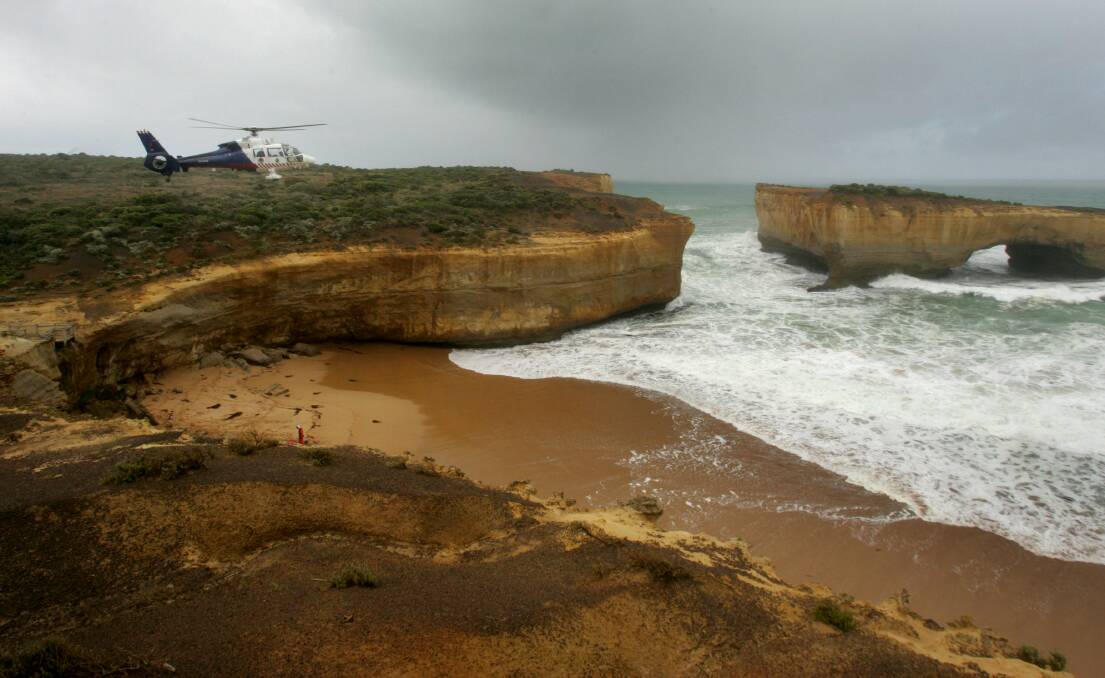 A Queenslander has recounted the day in January 1990 when he walked over the arched rock formation London Bridge, in the Port Campbell National Park, and found himself trapped with another hiker after it collapsed.